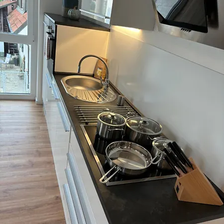 Rema Homes - Luxurioese - Messenaehe - アパート