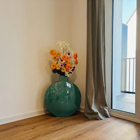 Apartman Rema Homes - Luxurioese - Messenaehe - *