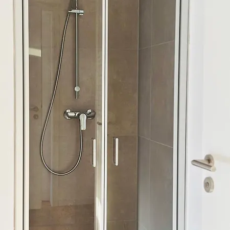 شقة Rema Homes - Grosse Mit Kueche In *