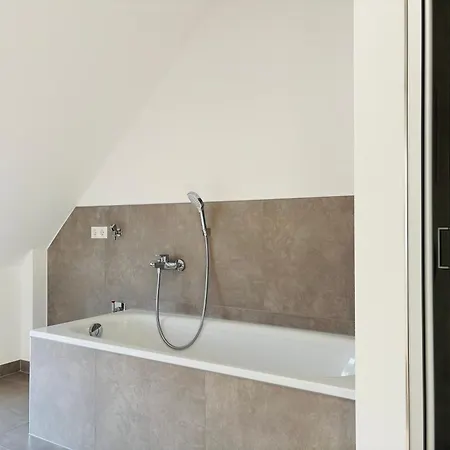 شقة Rema Homes - Grosse Mit Kueche In *