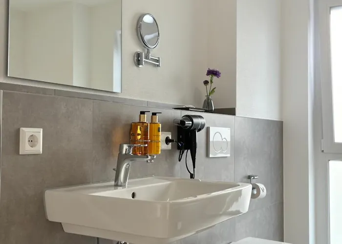 Rema Homes - Luxurioese - Messenaehe - Appartement